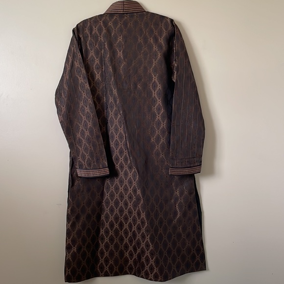 Damask embroidery design brown kurta for men - Picture 3 of 5